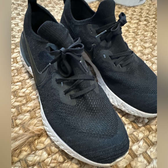 Nike react running sneaker - Picture 1 of 4